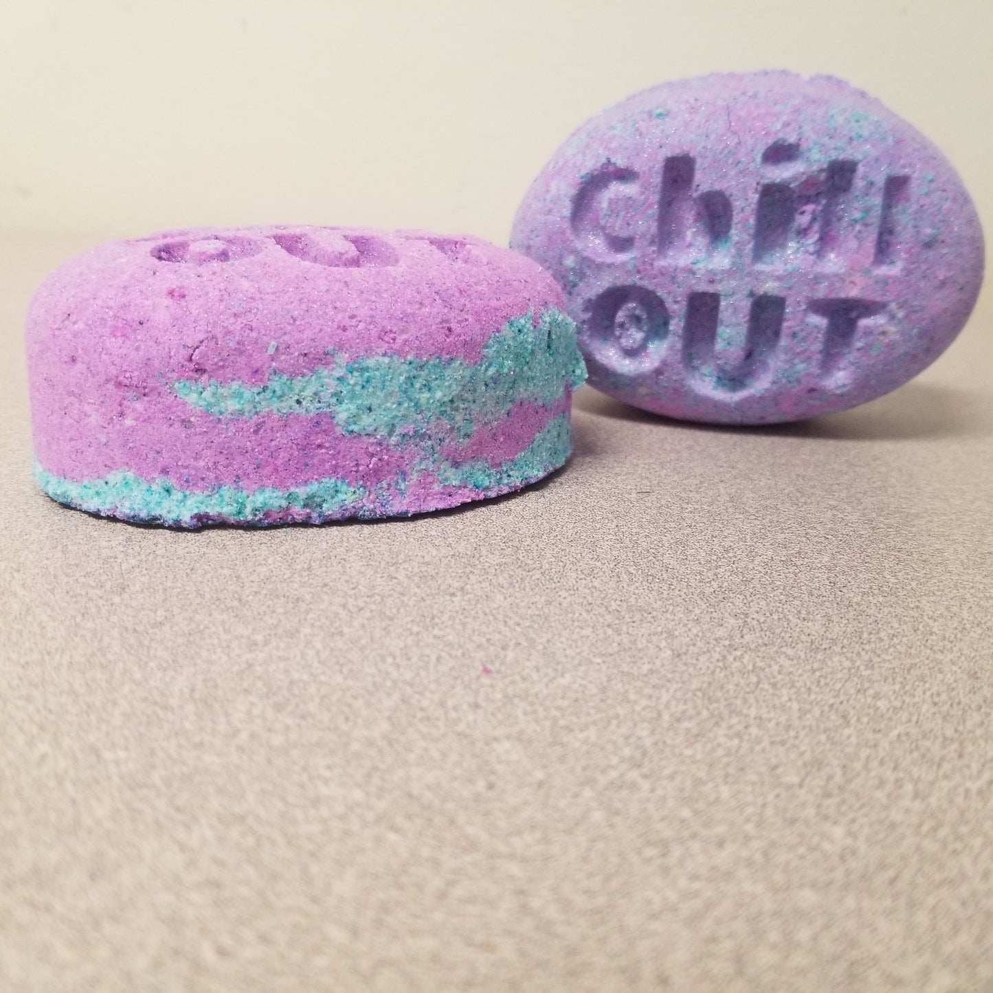 Chill Out bath bomb