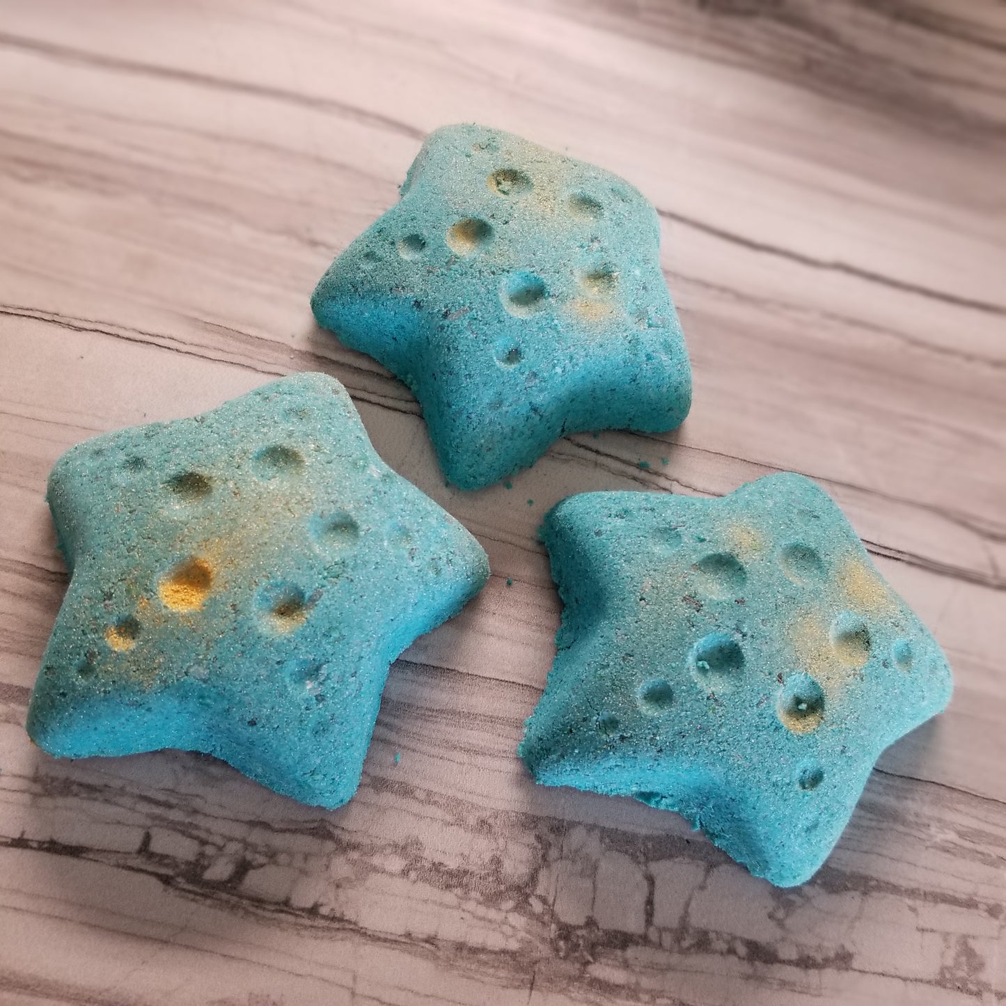 Dusty star bath bomb