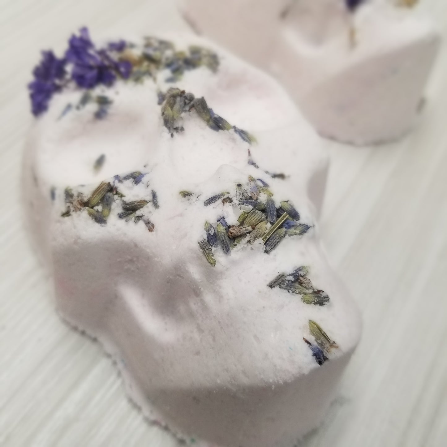 Floral skull bath bombs
